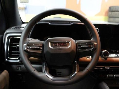 New 2026 GMC Canyon AT4 AWD/4WD image 19