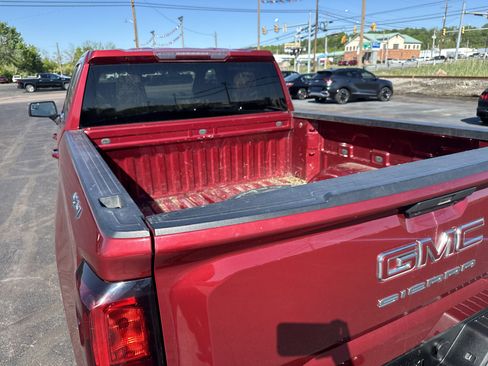 Used 2020 GMC Sierra 1500 SLE w/ SLE Value Package AWD/4WD image 5