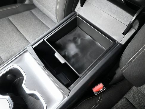 Used 2025 GMC Acadia Elevation image 16