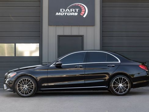 Used 2021 Mercedes-Benz C 300 Sedan image 4