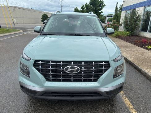 Used 2025 Hyundai Venue SEL FWD image 9