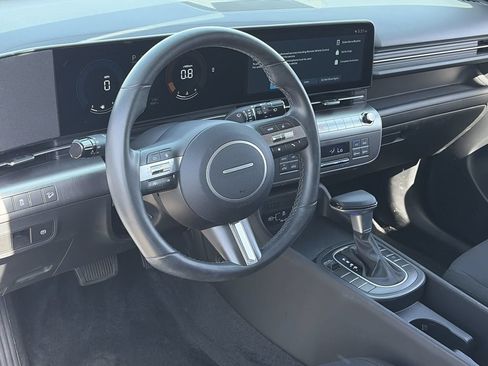 Certified 2025 Hyundai Kona SEL FWD image 17