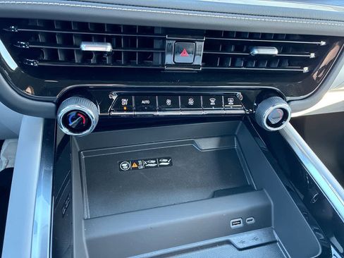 New 2025 Chevrolet Tahoe Premier image 18