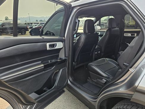 Used 2021 Ford Explorer ST w/ Equipment Group 401A AWD/4WD image 17