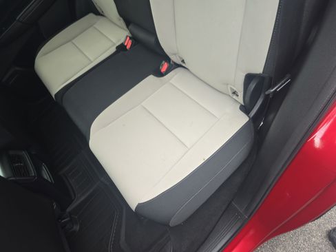 Used 2025 Honda CR-V LX image 13