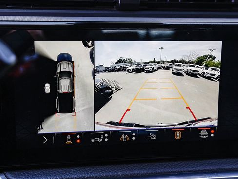Used 2025 GMC Sierra 3500 Denali w/ Denali Reserve Package AWD/4WD image 24