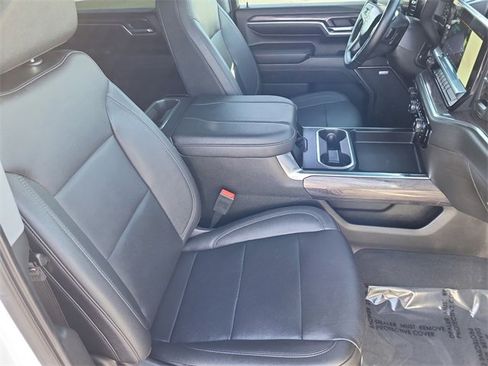 Used 2024 Chevrolet Silverado 3500 LTZ w/ LTZ Convenience Package image 12