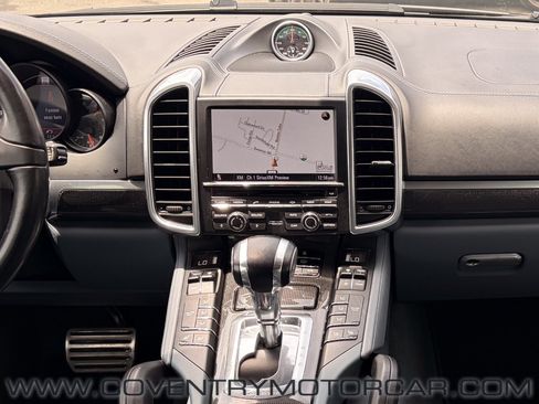 Used 2012 Porsche Cayenne Turbo AWD/4WD image 19