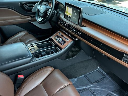 Used 2020 Lincoln Aviator Reserve w/ Equipment Group 202A AWD/4WD image 16