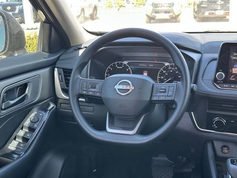 Used 2026 Nissan Rogue S image 25