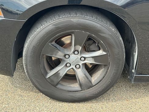 Used 2014 Dodge Charger SE RWD image 18