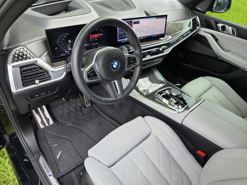 Used 2025 BMW X5 M60i w/ Climate Comfort Package AWD/4WD image 11