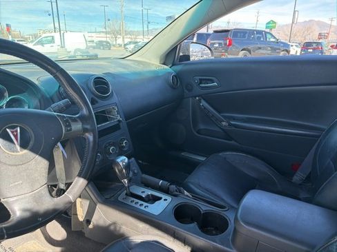 Used 2009 Pontiac G6 GT w/ Premium Package image 9