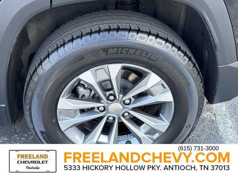 Used 2025 Chevrolet Equinox LT w/ Convenience Package II AWD/4WD image 11