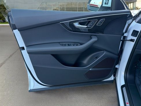 New 2026 Audi Q8 Premium Plus AWD/4WD image 22