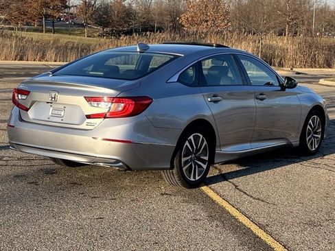 Used 2019 Honda Accord Touring image 8