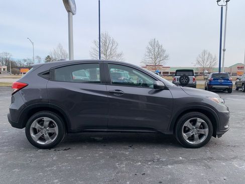 Used 2019 Honda HR-V LX image 2