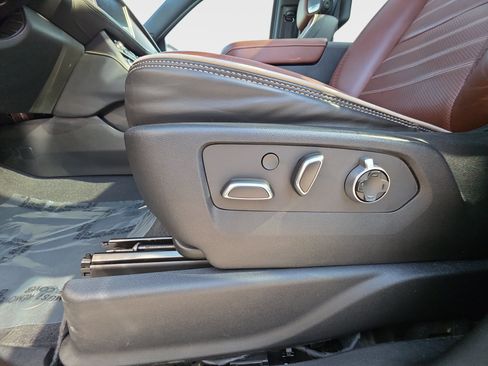 Used 2023 GMC Yukon Denali Ultimate AWD/4WD image 30