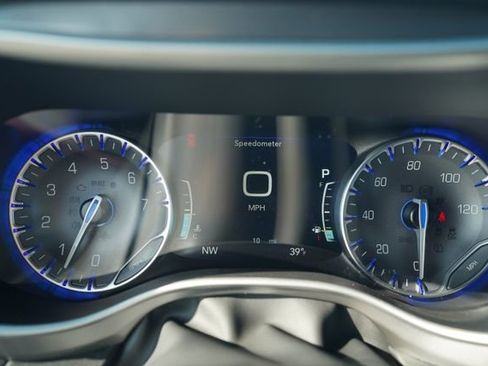 New 2026 Chrysler Pacifica Select image 32