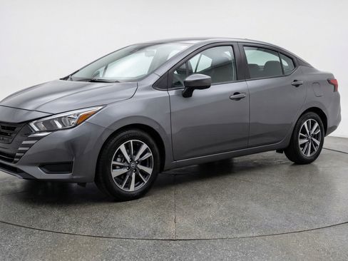 Used 2025 Nissan Versa SV FWD image 3