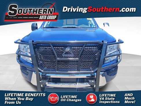 Used 2024 Nissan Titan SV w/ SV Convenience Package AWD/4WD image 1
