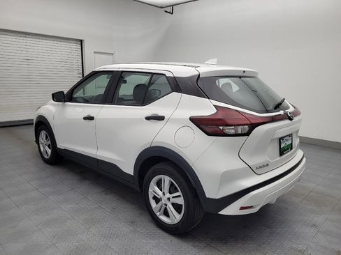 Used 2021 Nissan Kicks S image 5
