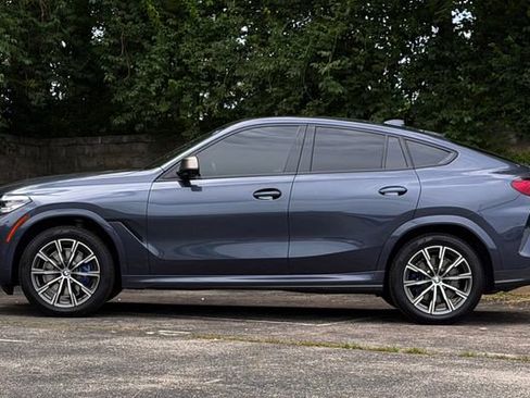 Used 2022 BMW X6 M50i w/ Premium Package AWD/4WD image 11