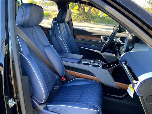 New 2026 Cadillac Vistiq Premium Luxury image 36