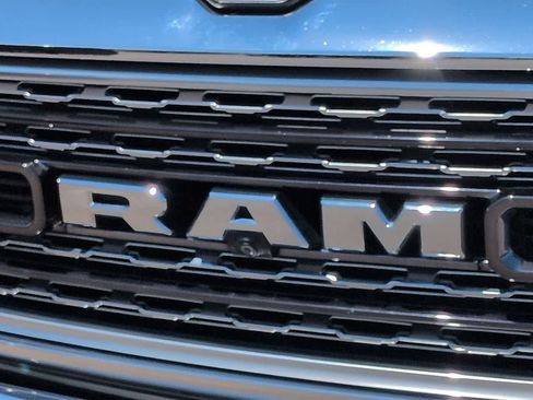 Used 2022 RAM 1500 Limited AWD/4WD image 10