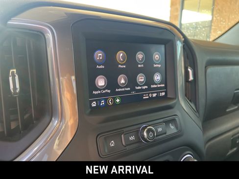 Certified 2022 Chevrolet Silverado 1500 Custom Trail Boss w/ Midnight Edition image 9