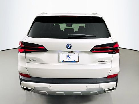 New 2026 BMW X5 xDrive50e w/ Premium Package image 6