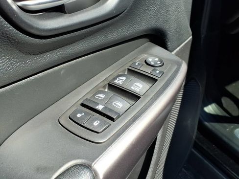 Used 2021 Jeep Cherokee Limited AWD/4WD image 18
