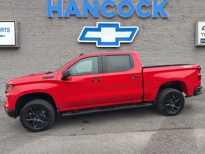 New 2026 Chevrolet Silverado 1500 Custom Trail Boss w/ LPO, Dark Essentials Package