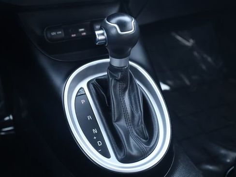 Used 2015 Kia Soul image 18
