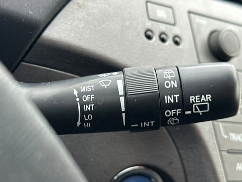 Used 2015 Toyota Prius Three image 37