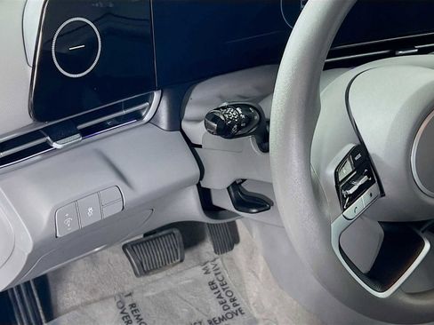 Used 2024 Hyundai Elantra SEL image 10