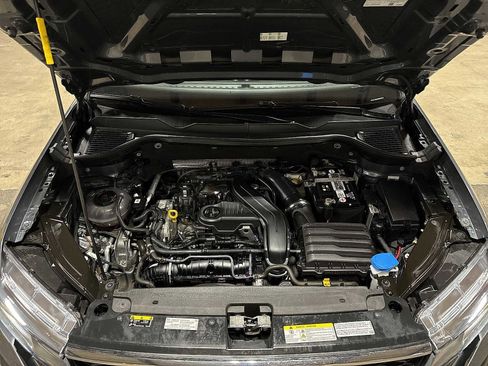 Used 2022 Volkswagen Taos SE image 12