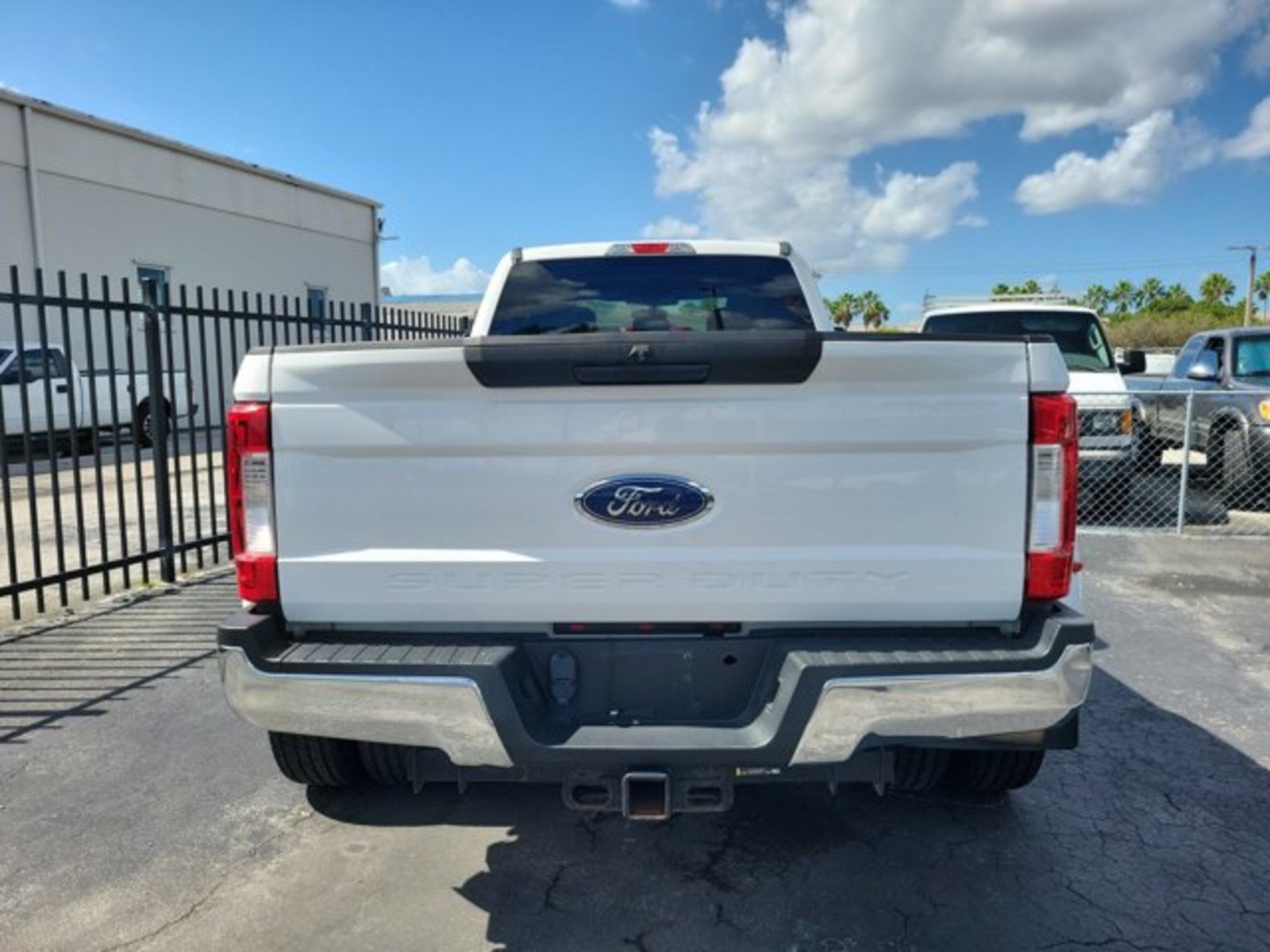 Used 2018 Ford F350 XLT AWD/4WD image 5