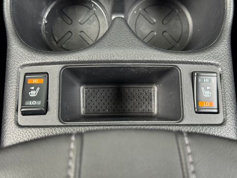 Used 2019 Nissan Rogue SL w/ Premium Package FWD image 30