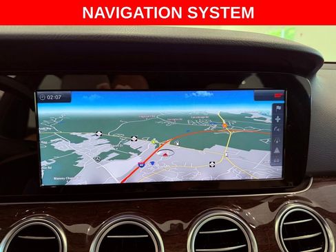 Used 2017 Mercedes-Benz E 300 image 8