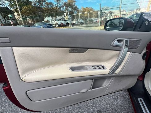 Used 2012 Volvo C70 T5 image 7