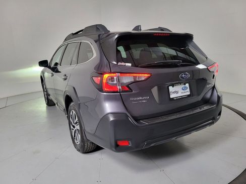 Certified 2025 Subaru Outback Premium image 6