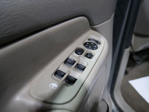 Used 2005 Dodge Ram 2500 Truck SLT w/ Light Group image 18