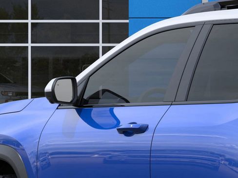 New 2025 Chevrolet Equinox ACTIV w/ Safety and Technology Package image 12