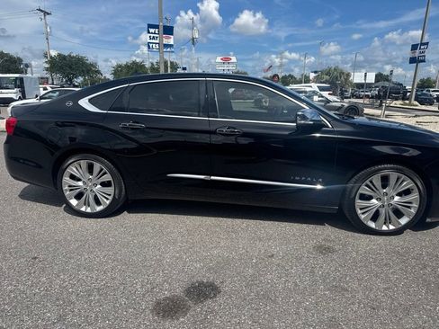 Used 2017 Chevrolet Impala Premier w/ Enhanced Convenience Package FWD image 4