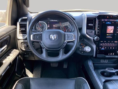 Used 2025 RAM 1500 Laramie AWD/4WD image 6