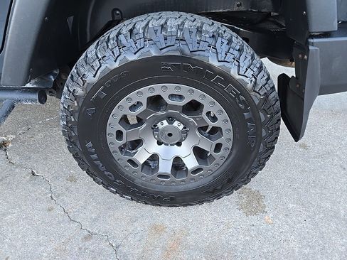 Used 2017 Jeep Wrangler Unlimited Sport w/ Quick Order Package 24S image 23