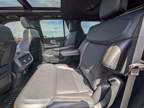 Used 2025 Ford Expedition Tremor AWD/4WD image 9