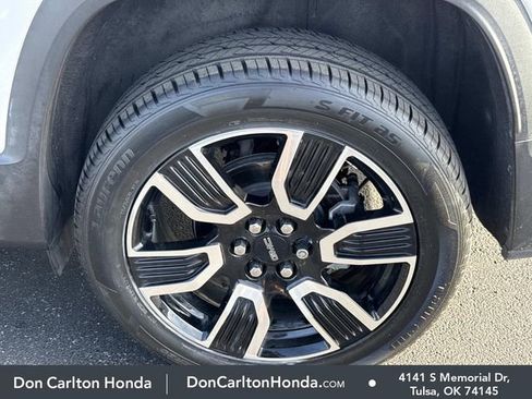 Used 2021 GMC Acadia SLT w/ Elevation Edition FWD image 10