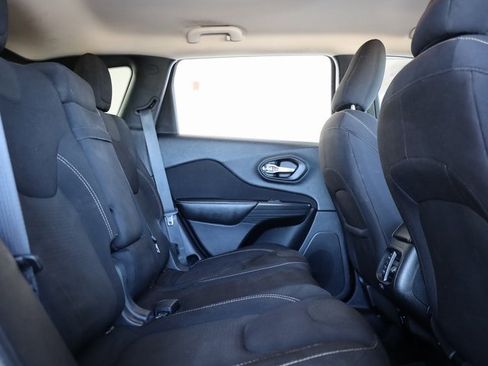 Used 2016 Jeep Cherokee Latitude w/ Safety/Convenience Group image 25